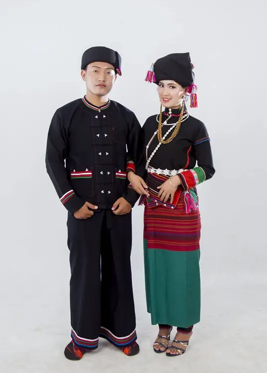 အားခေလူမျိုးနှင့်ဆိုင်သောပုံများ